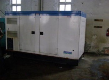 新晃康明斯150kw大型柴油二手发电机组